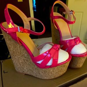 Open toe wedge platform heel